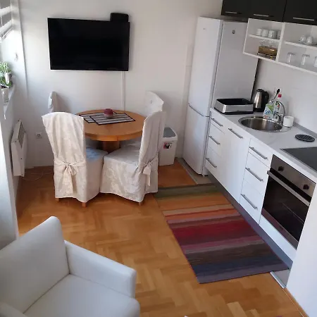 Ada Apartment *